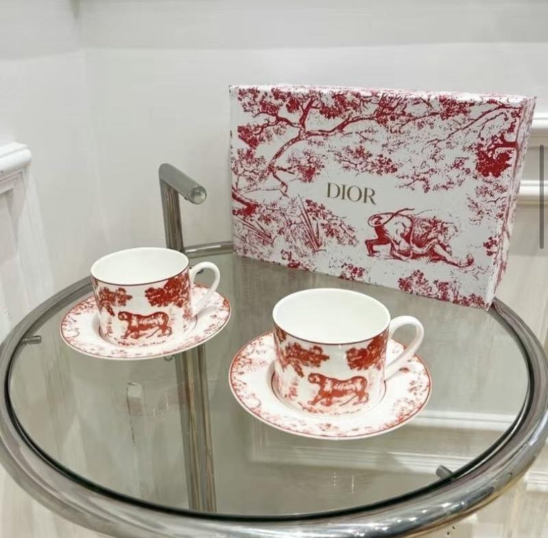 Dior cup Jungle Red