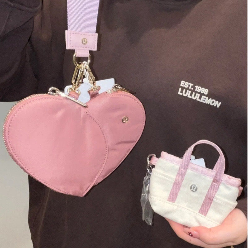 lululemon Dual Pouch Wristlet
Heart - Blend Gifts