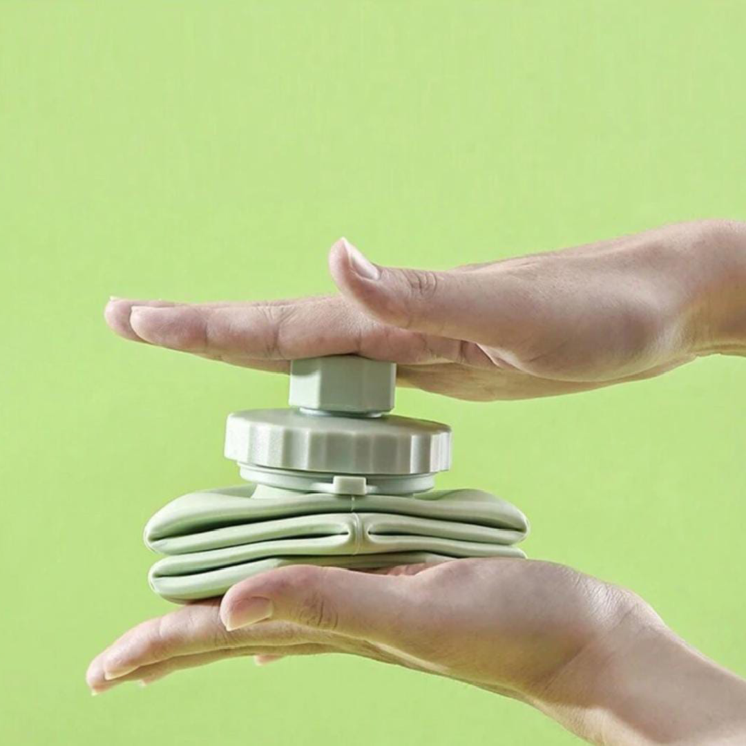 Silicone Folding Water Bottle – Collapsible & Portable