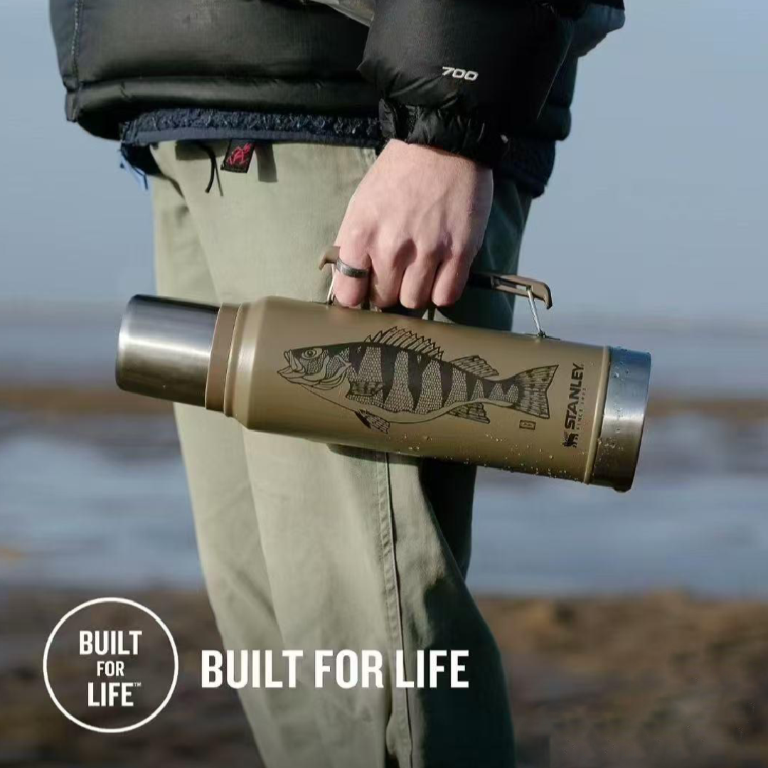 Stanley Classic Legendary Bottle – Fish Edition