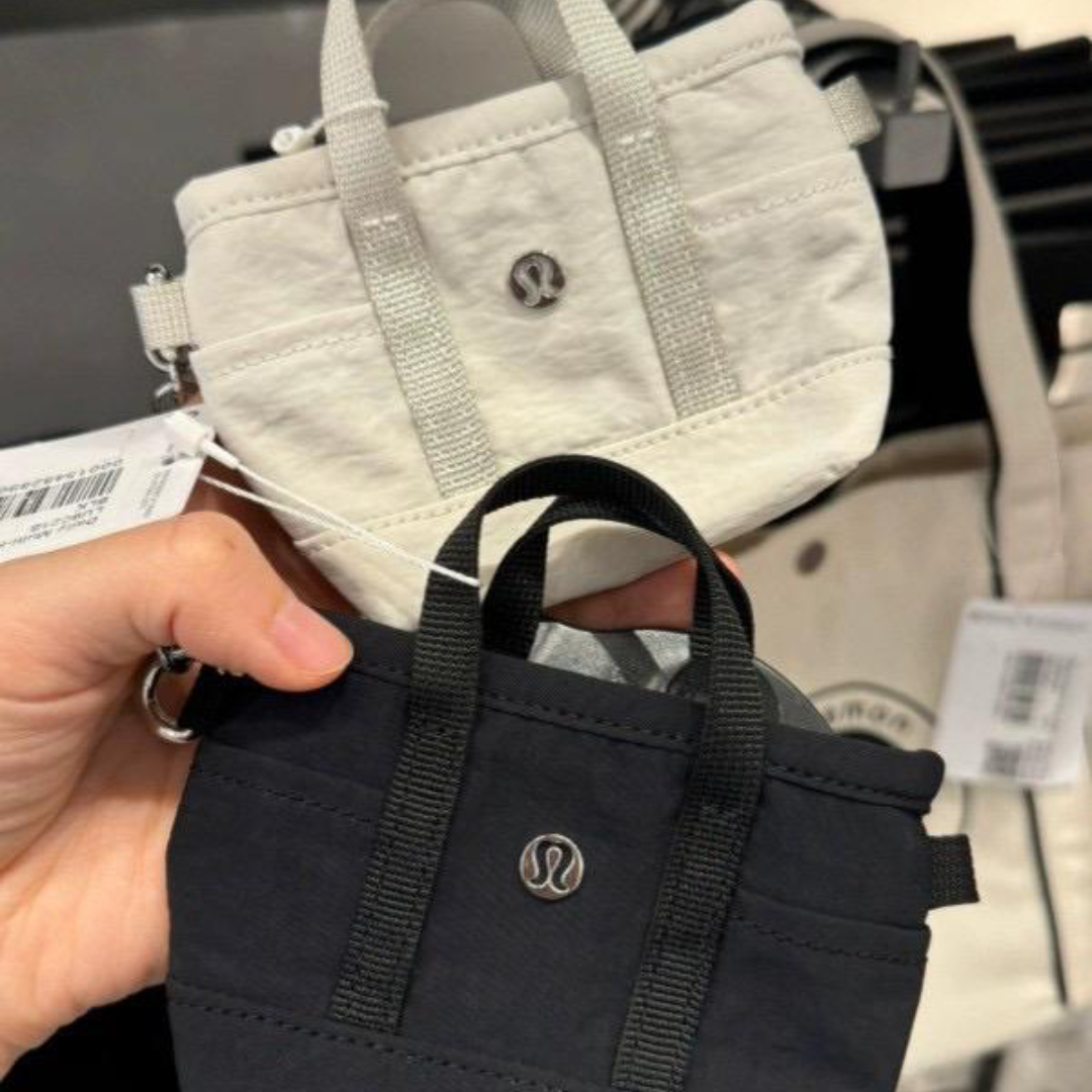 Lululemon mini fabric pouch