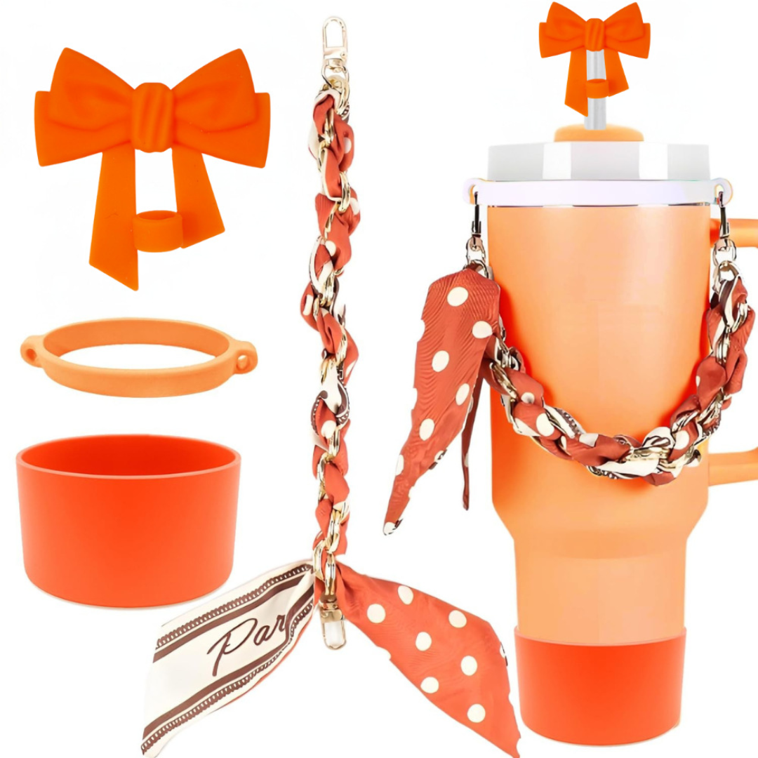 Sip in Style – The Chic Chain Tumbler