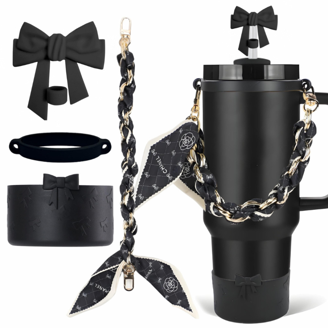 Sip in Style – The Chic Chain Tumbler