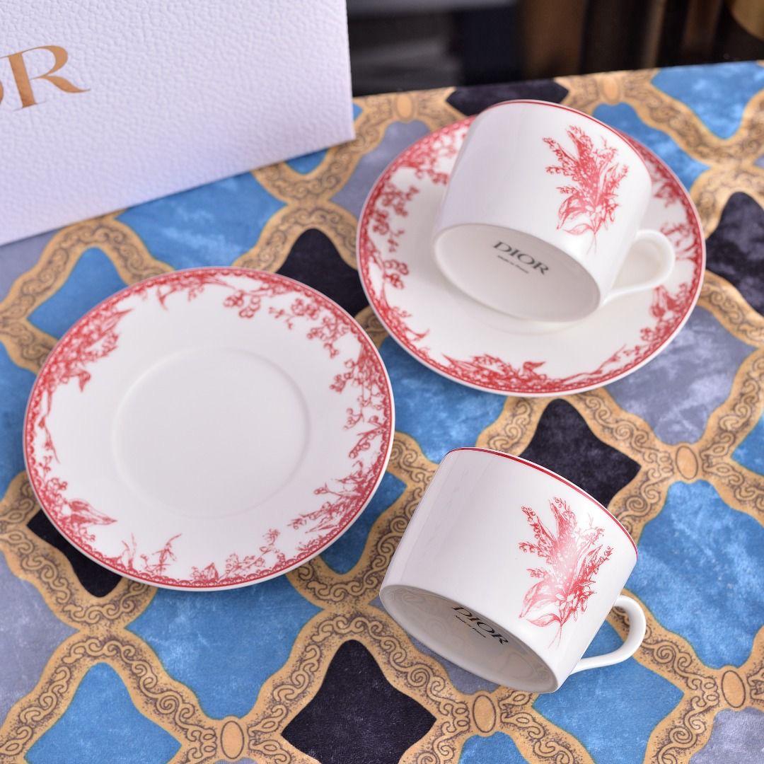 Dior cup