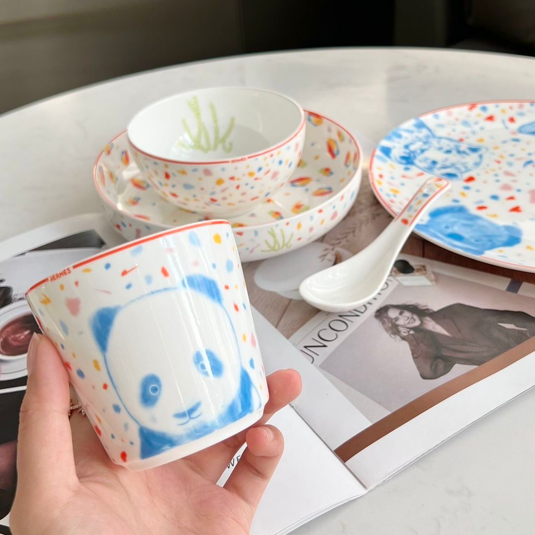 Hermès porcelain dinnerware