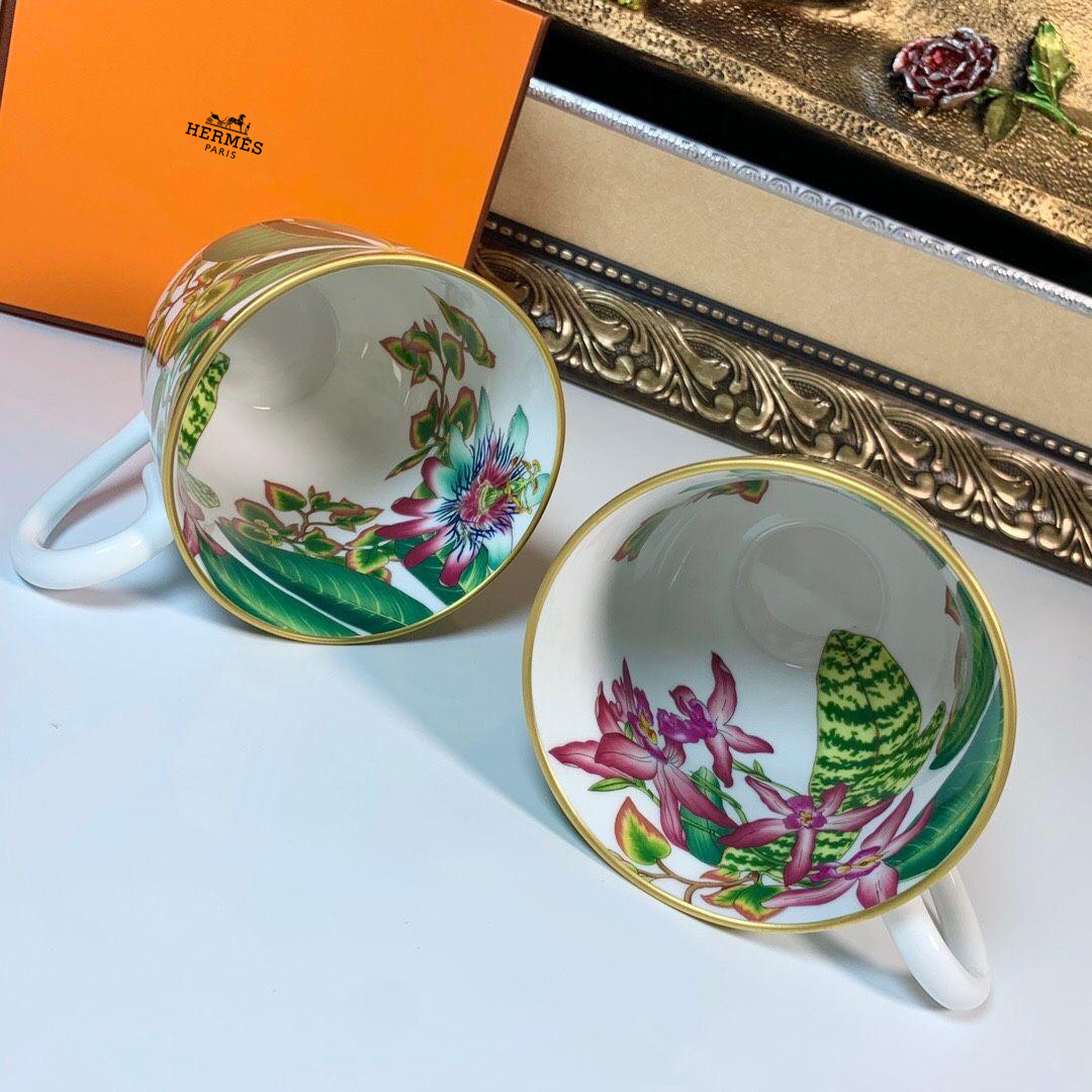 Hermes Cups & Vase