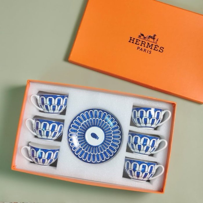 Hermes coffee cup