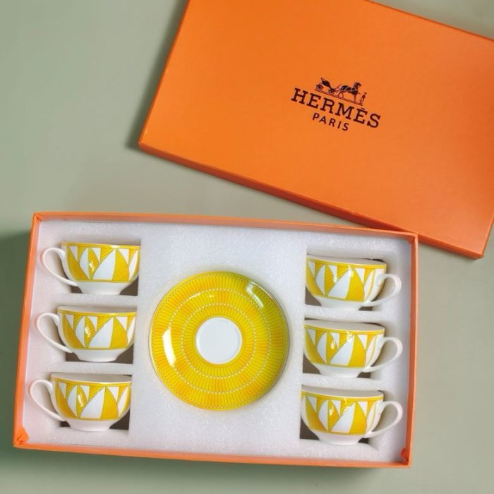 Hermes coffee cup