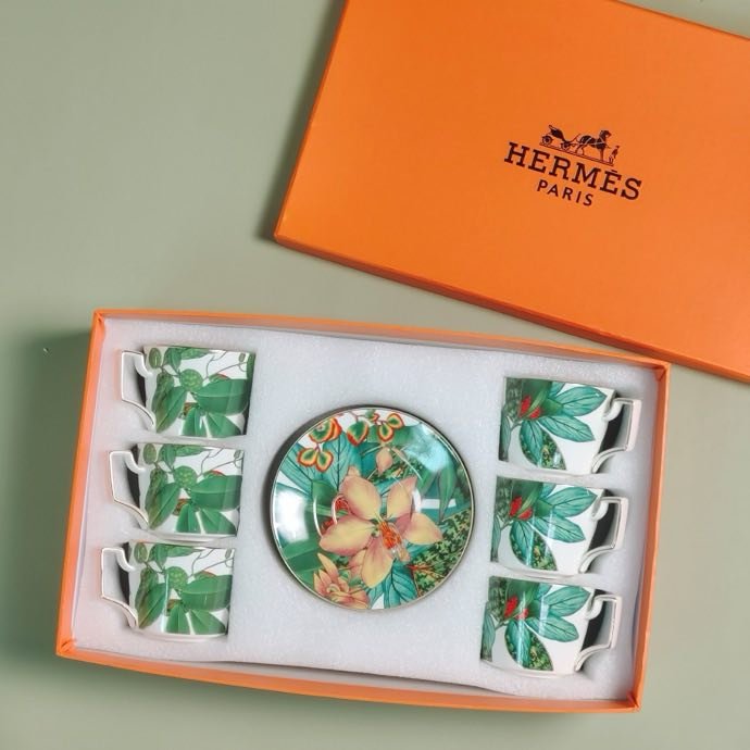Hermes coffee cup