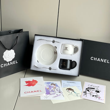 Chanel mug set
