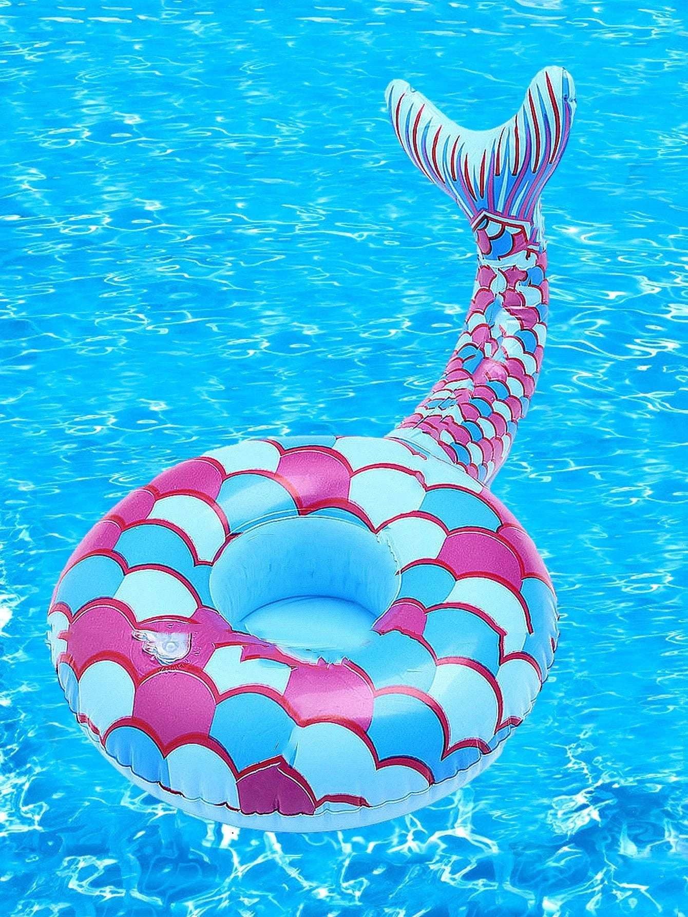 Pool Cup Holder - 3 Blend Gifts