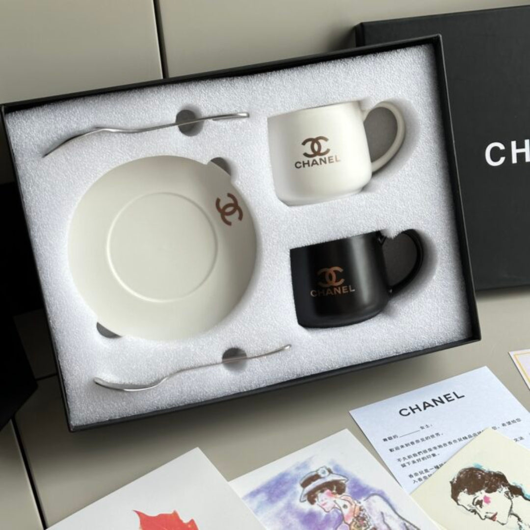 Chanel mug set