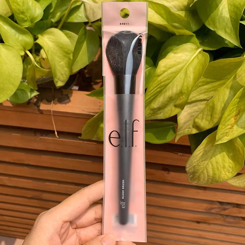e.l.f. Blush Brush