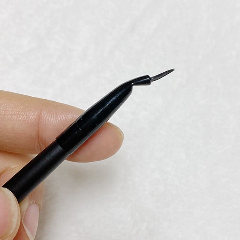 e.l.f. Angled Eyeliner Brush