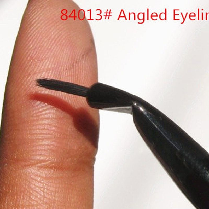 e.l.f. Angled Eyeliner Brush