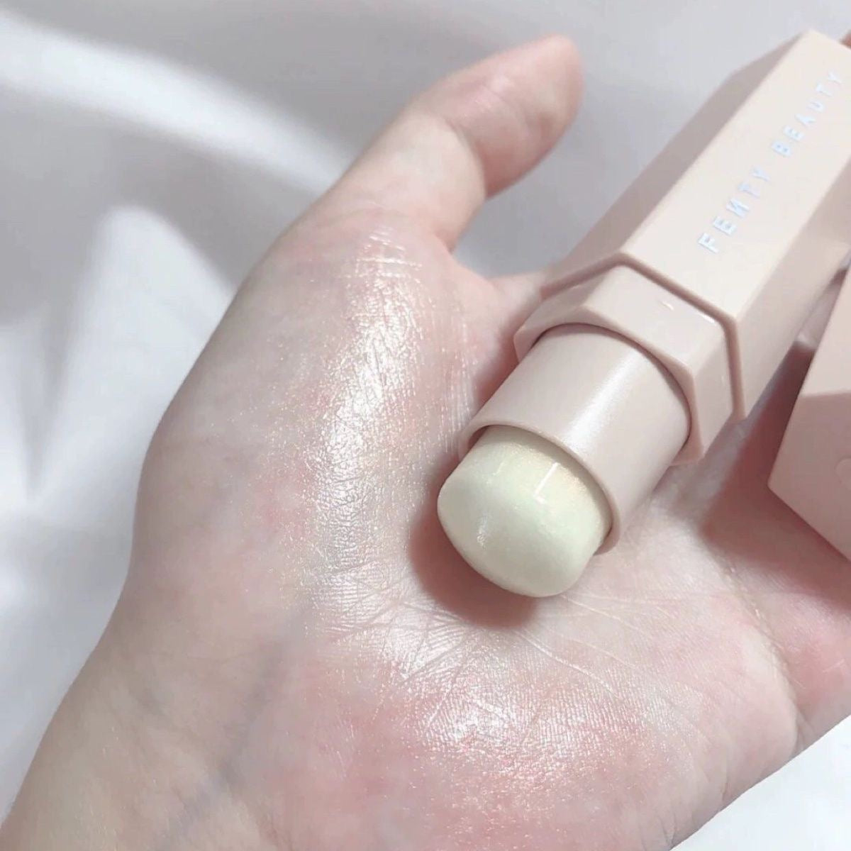 Fenty Beauty Highlighter