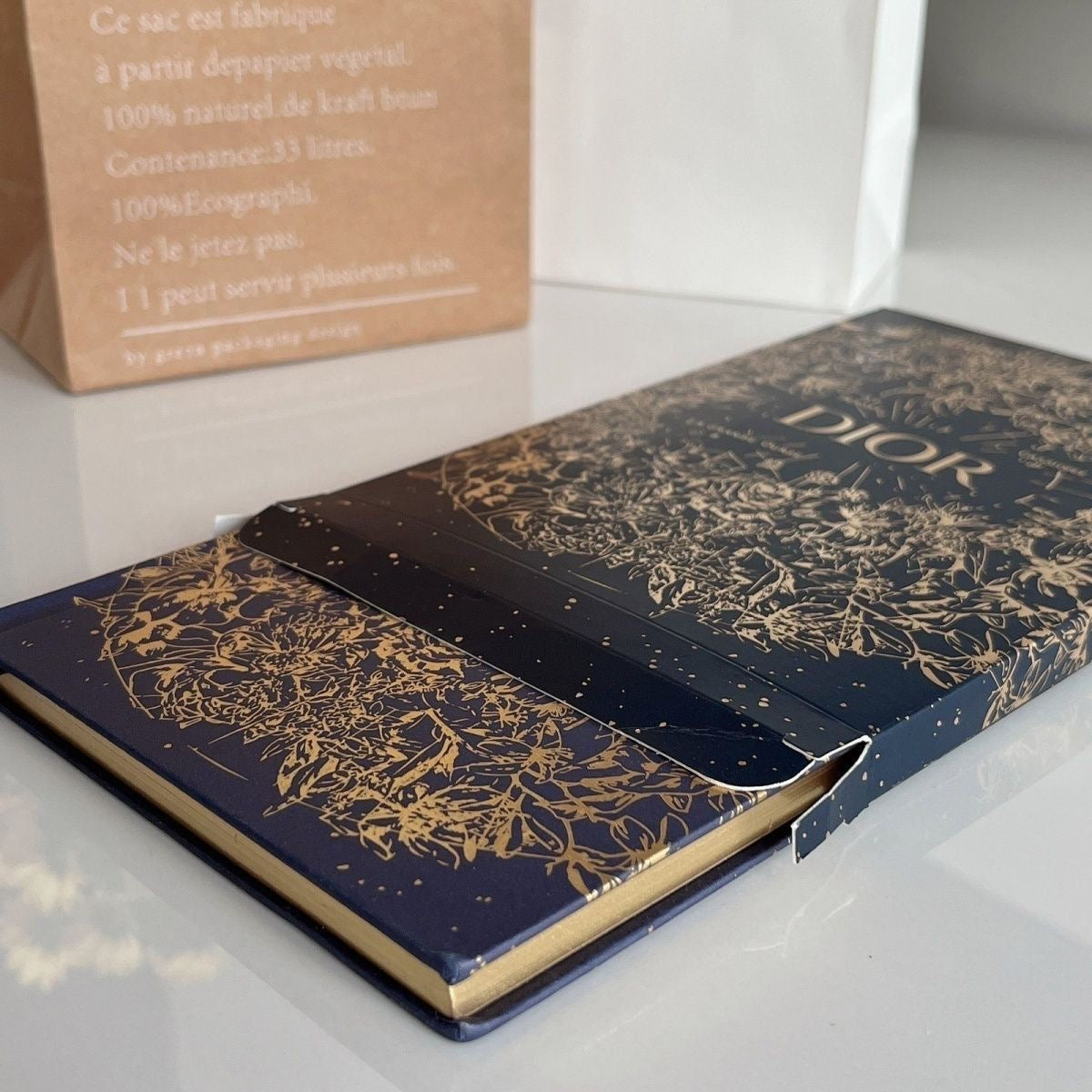 DIOR NOTEBOOK HOLIDAY 2022 Edition - Blend Gifts