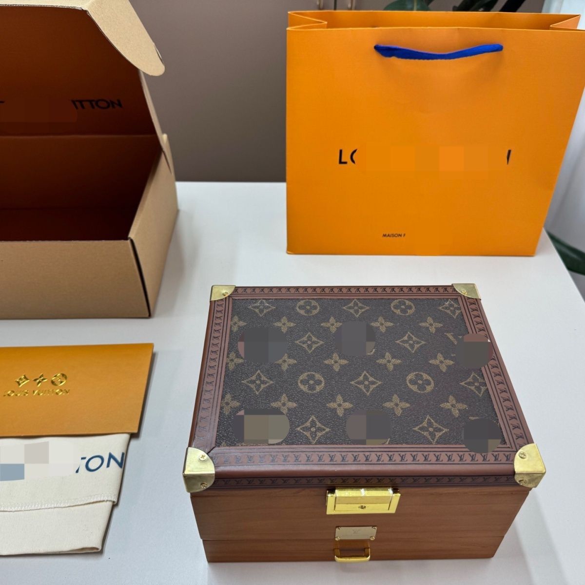 louisvuitton 3-layer wooden jewelry trunk box. DIOR