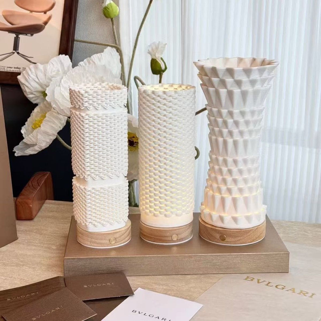 Bvlgari Modern White Ceramic Geometric Table Lamp