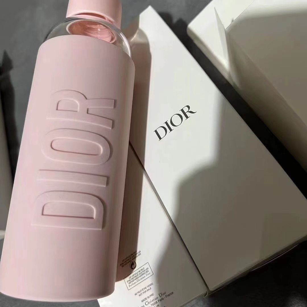 Dior  silicone water bottle