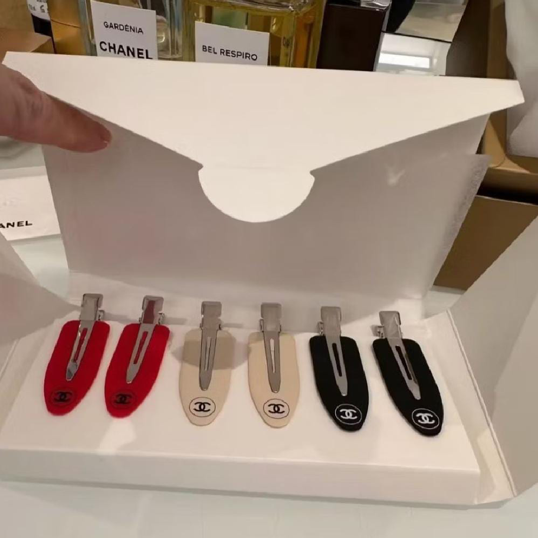 Chanel  Hair Clip Set – 6 Pieces