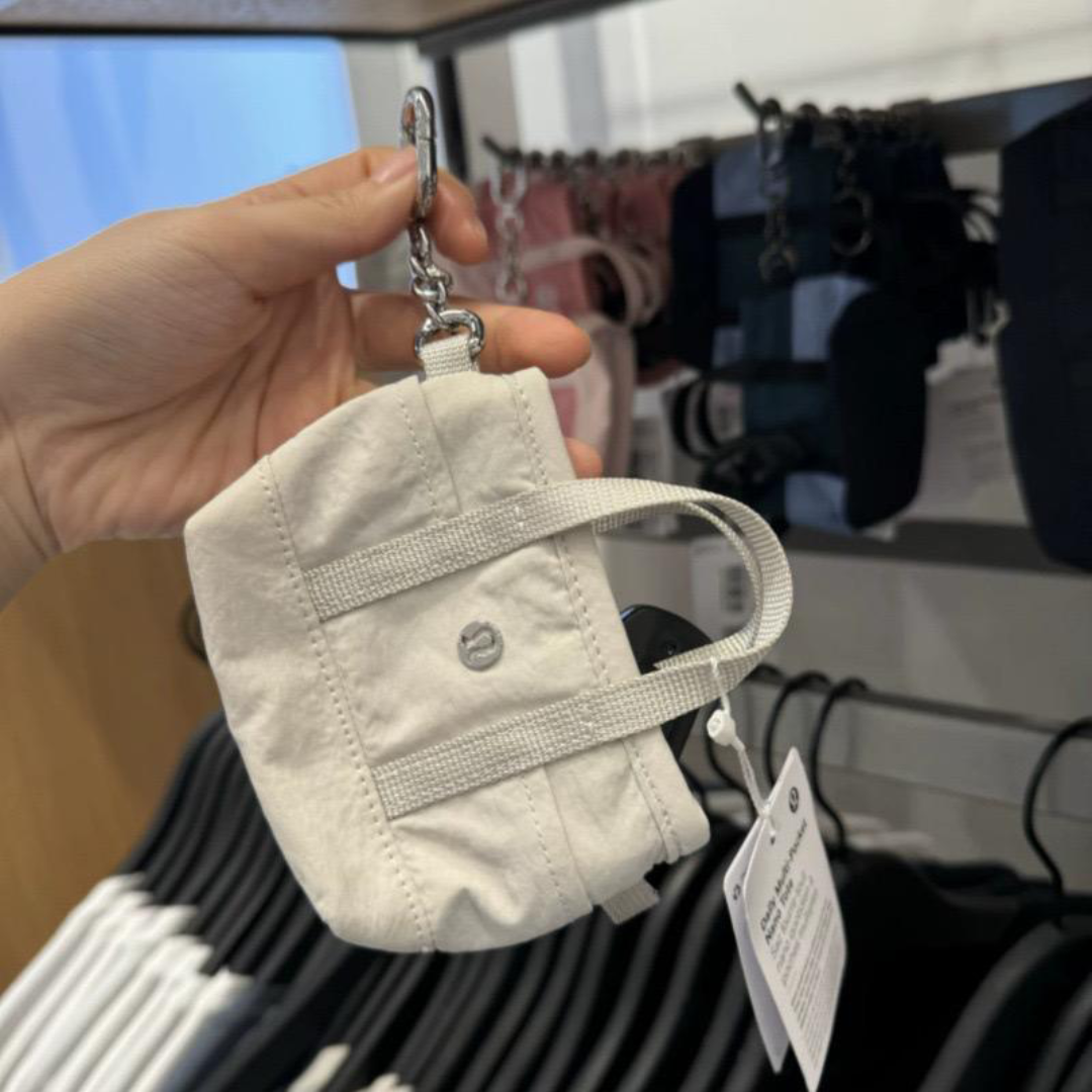 Lululemon mini fabric pouch