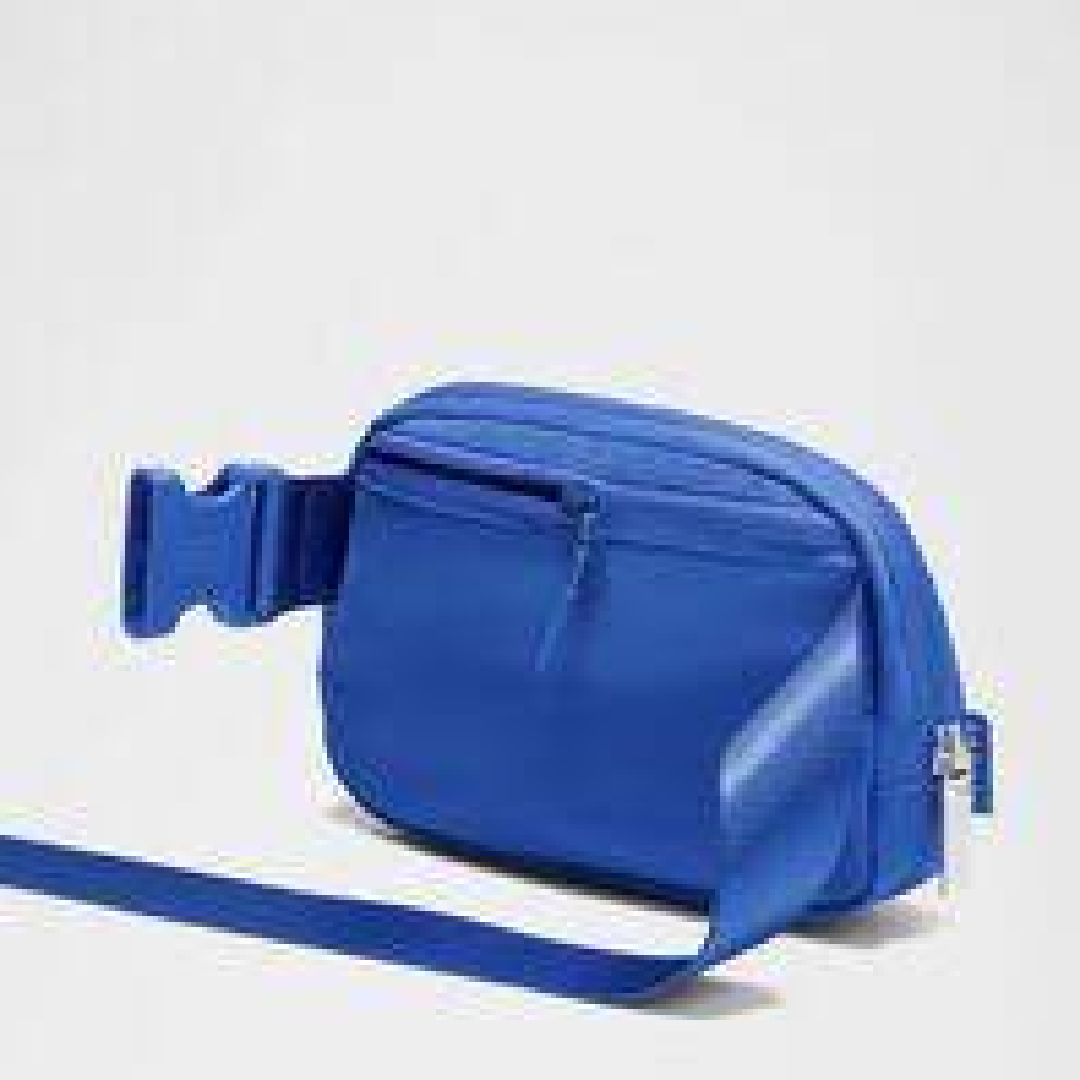 Lululemon belt bag Blend Gifts