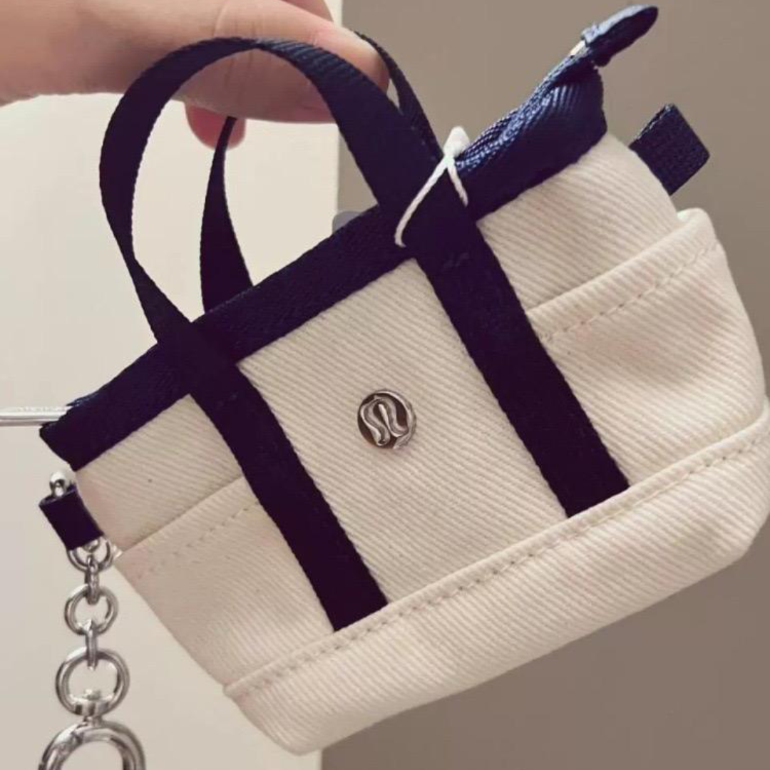 Lululemon mini fabric pouch
