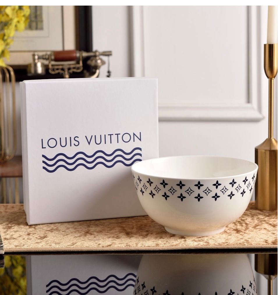 Louis Vuitton porcelain set