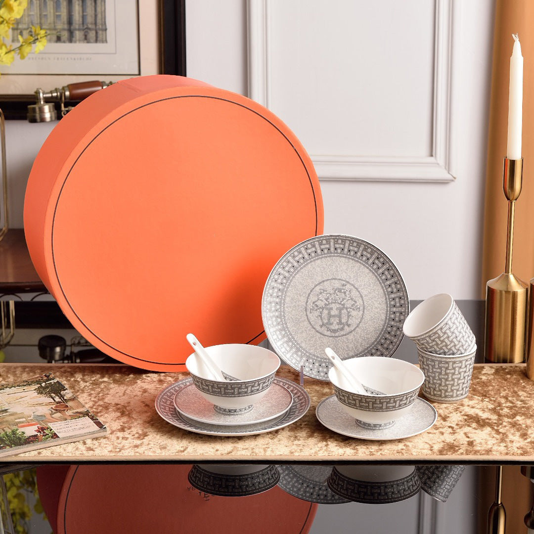 Hermès Dinnerware