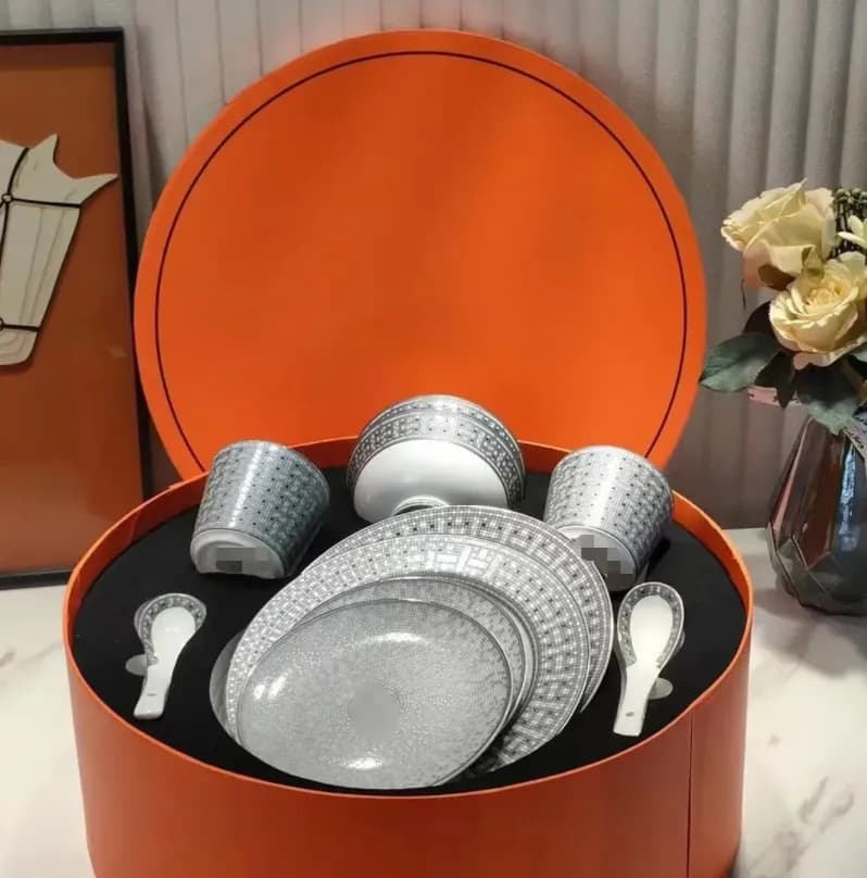 Hermès Dinnerware