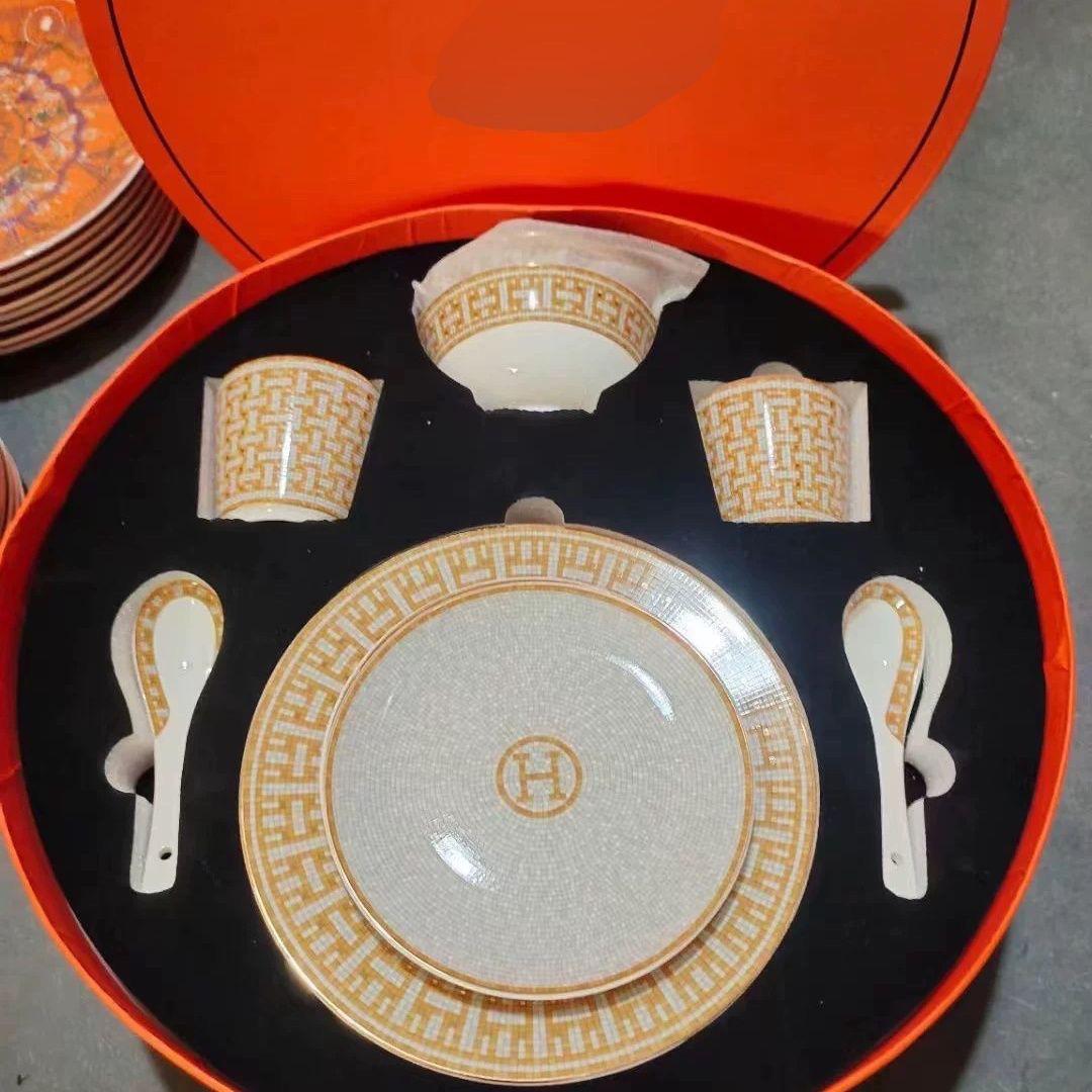Hermès Dinnerware