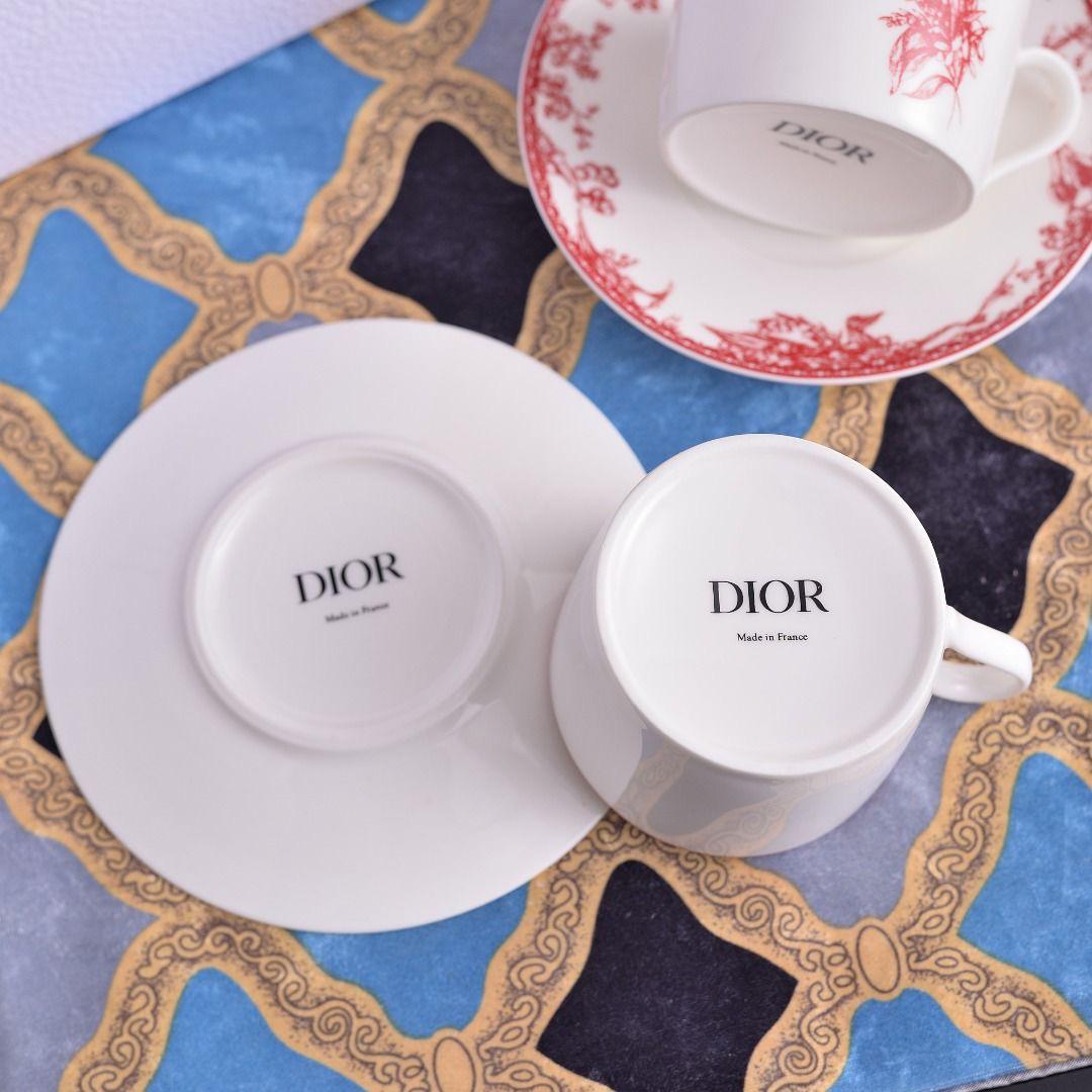 Dior cup