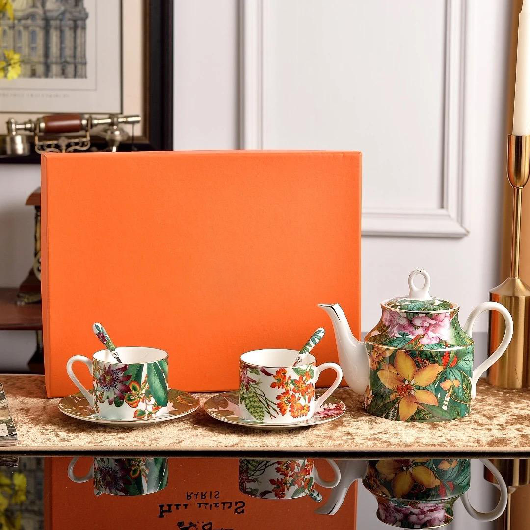 Hermès tea set