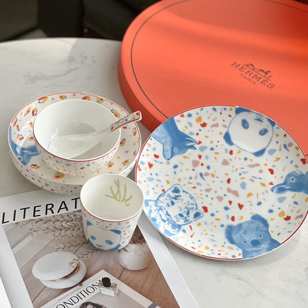 Hermès porcelain dinnerware