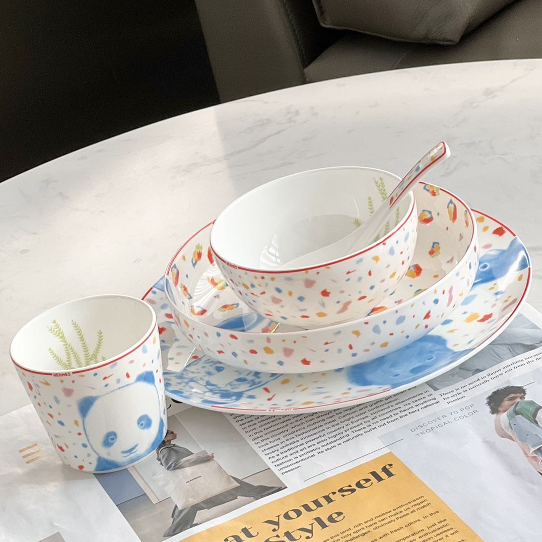 Hermès porcelain dinnerware
