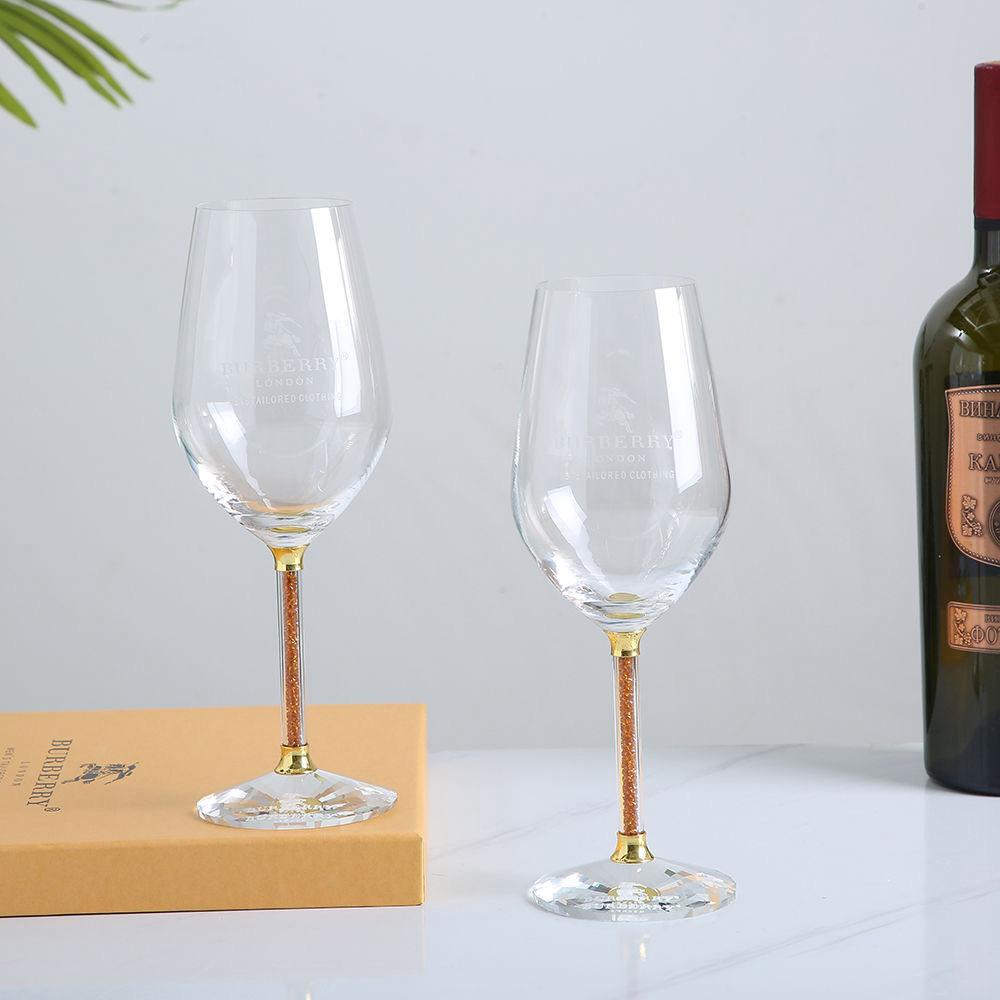 Burberry wine glasses set
