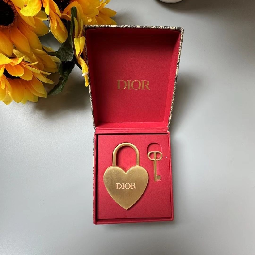 Dior Valentine's Day gift gold metal love lock with key