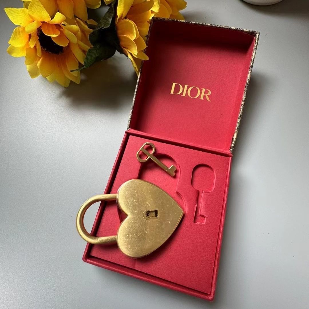 Dior Valentine's Day gift gold metal love lock with key