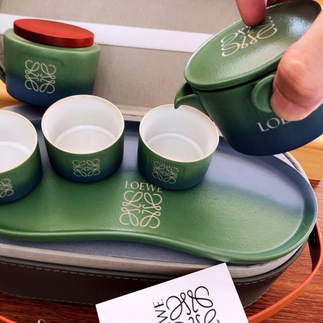 Loewe ceramic tea set