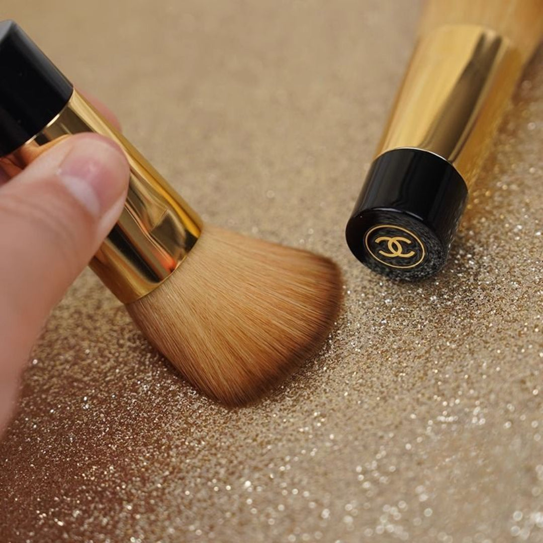 Chanel Foundation Brush Blend Gifts